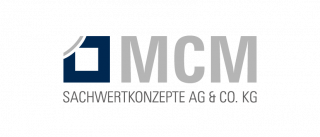 Logo der MCM Sachwertkonzepte AG & Co. KG mit stilisiertem Haus-Symbol und Unternehmensschriftzug in Grau und Blau